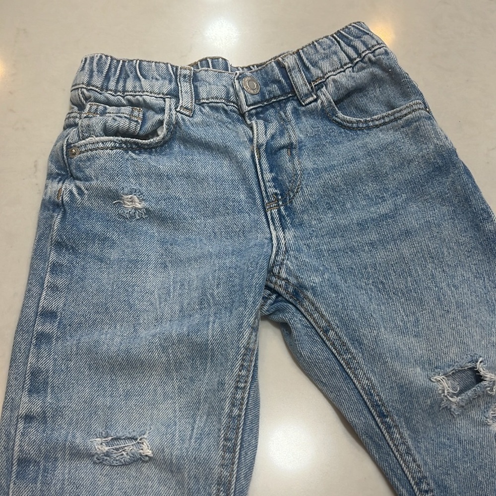 Zara boy's ripped jeans pants, size 2-3 years, excellent condition. - Picture 3 of 5